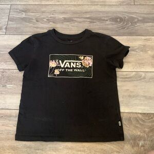 Size XS, vans tshirt ( can fit small too)